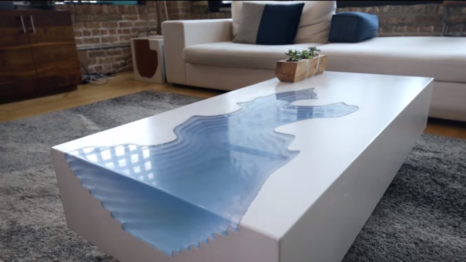 Стол из эпоксидной смолы