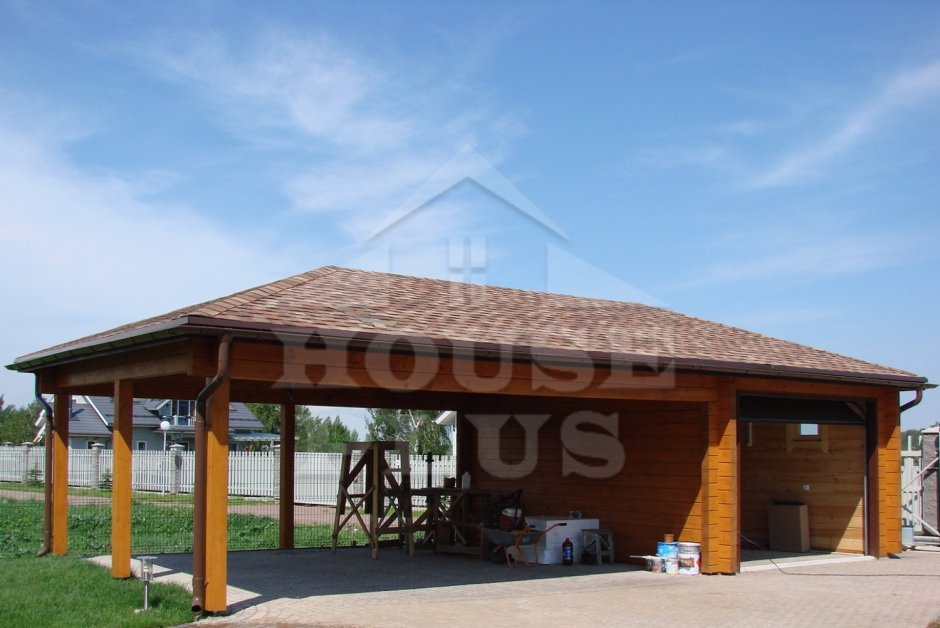 Автонавес с вальмовой крышей