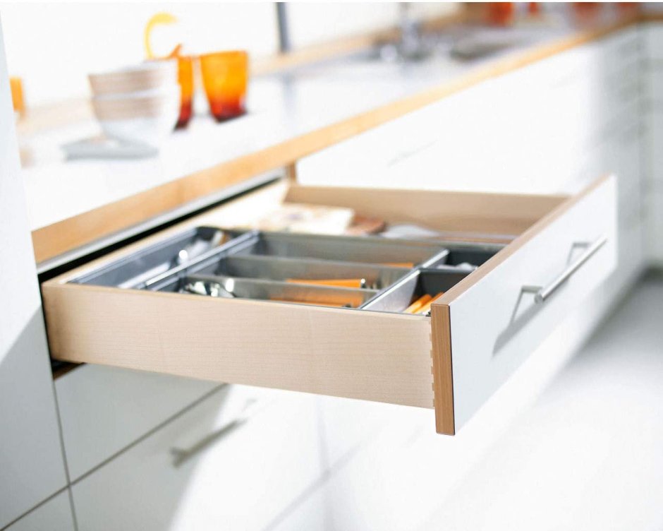 Фурнитура Блюм направляющие