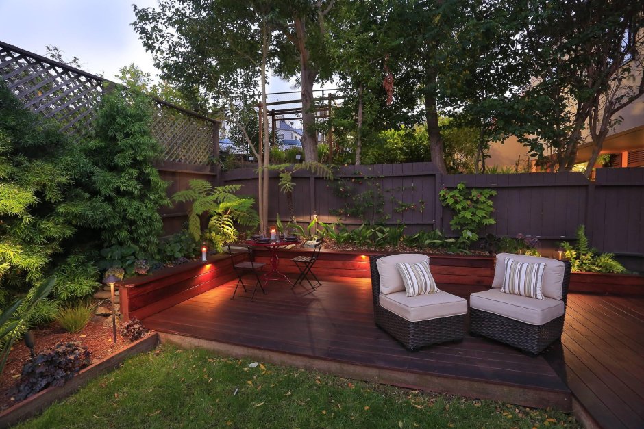 Патио с барбекю с навесом