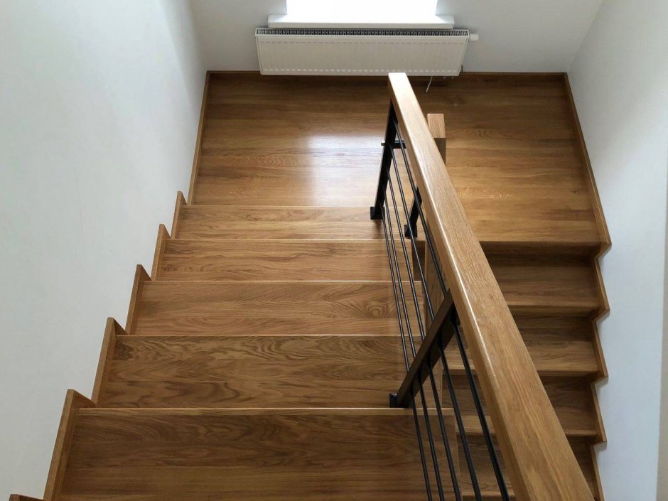 Отделка лестницы ламинатом
