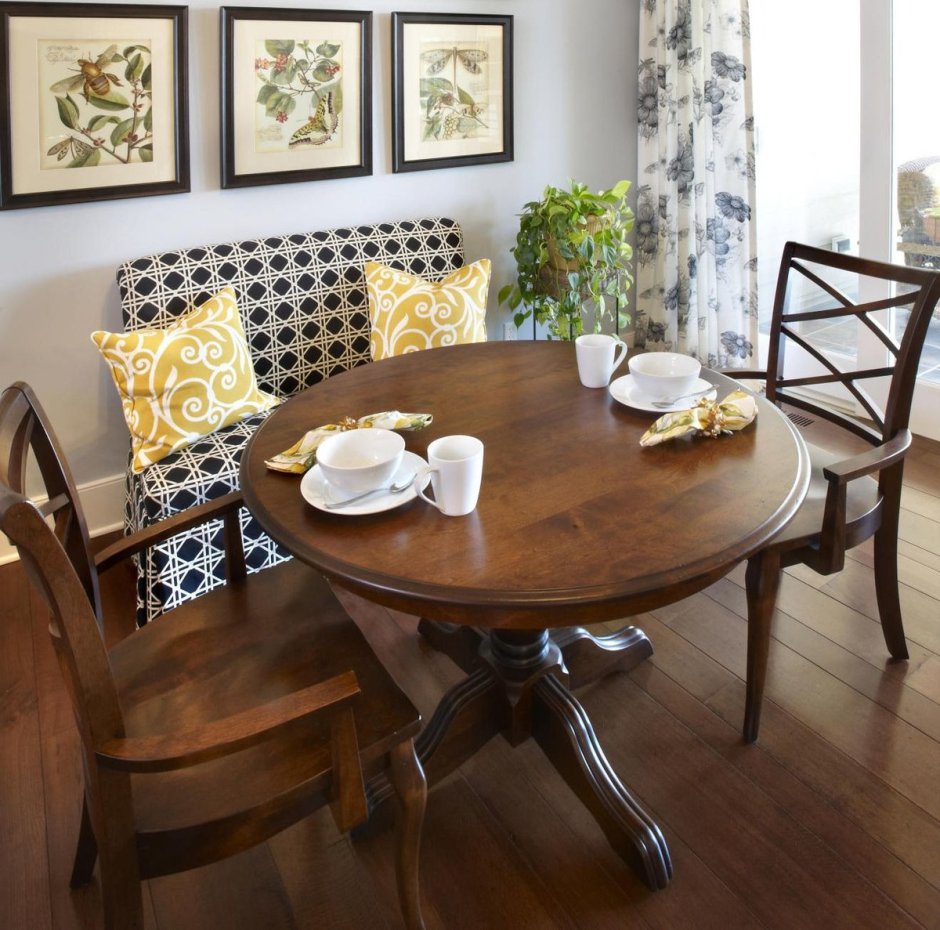 Стол на маленькую кухню