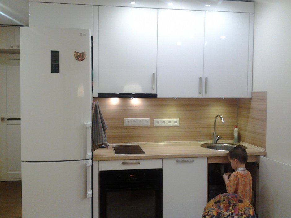 Кухня с двух камфорчитой плитой