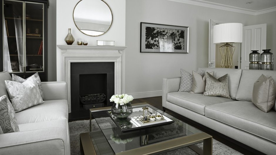 Светлые шторы в интерьере