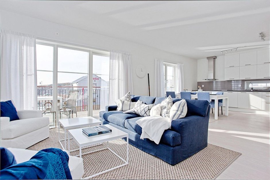 Декор над диваном