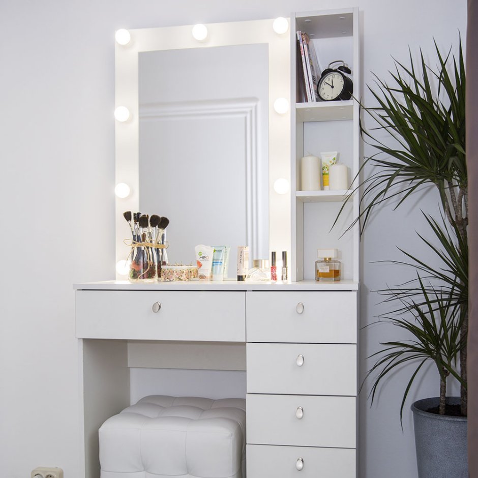 Стол туалетный икеа белый