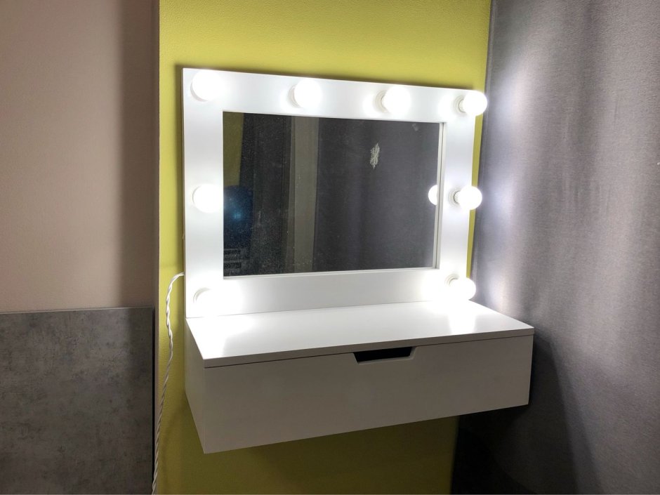 Подвесной столик