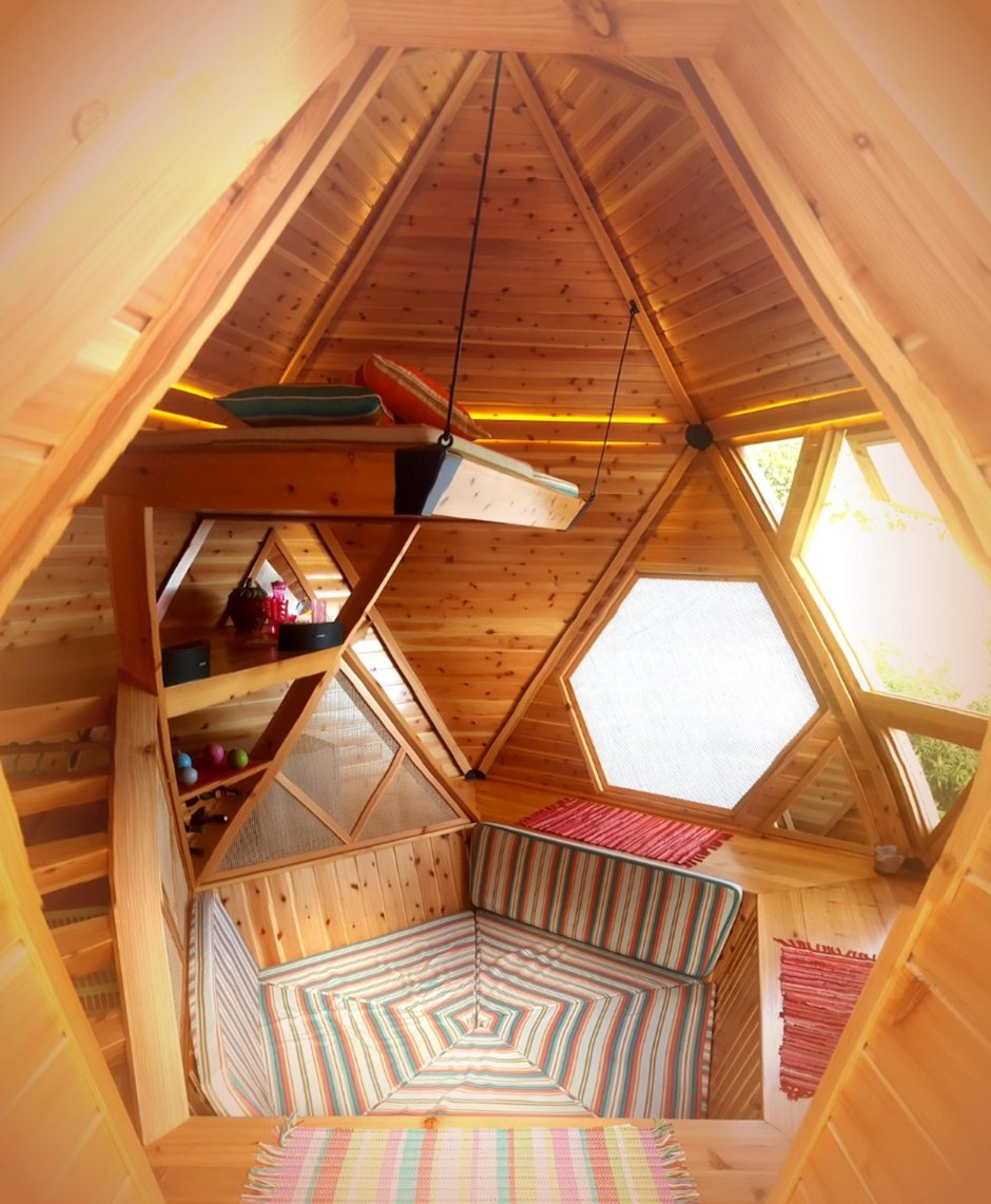 Шестигранный домик