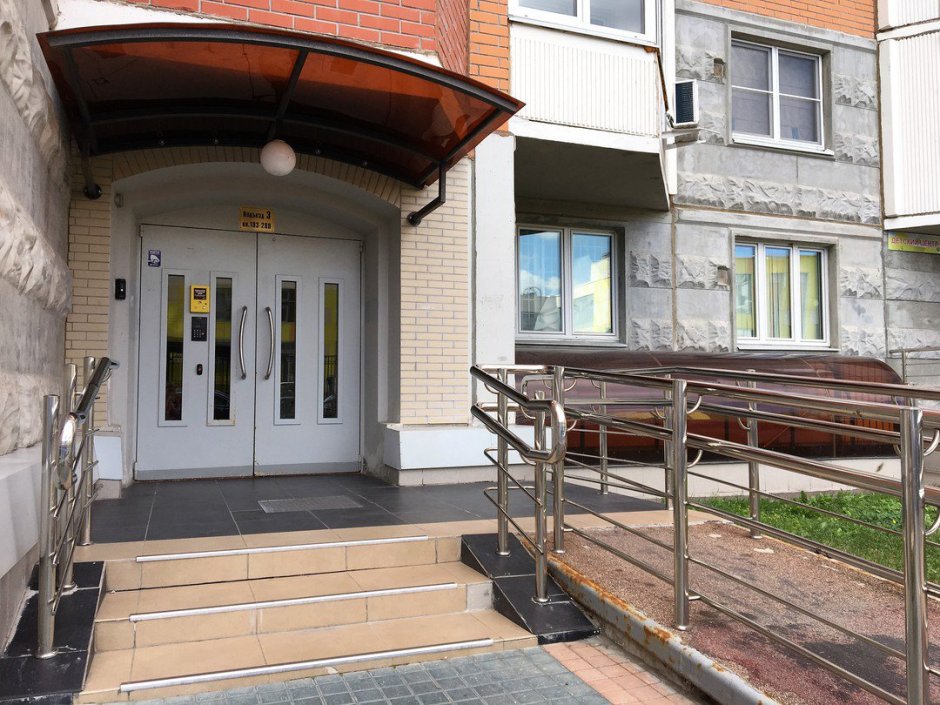 Входная группа МКД