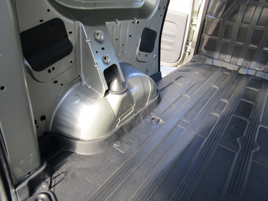 Лада Ларгус пол грузового отсека