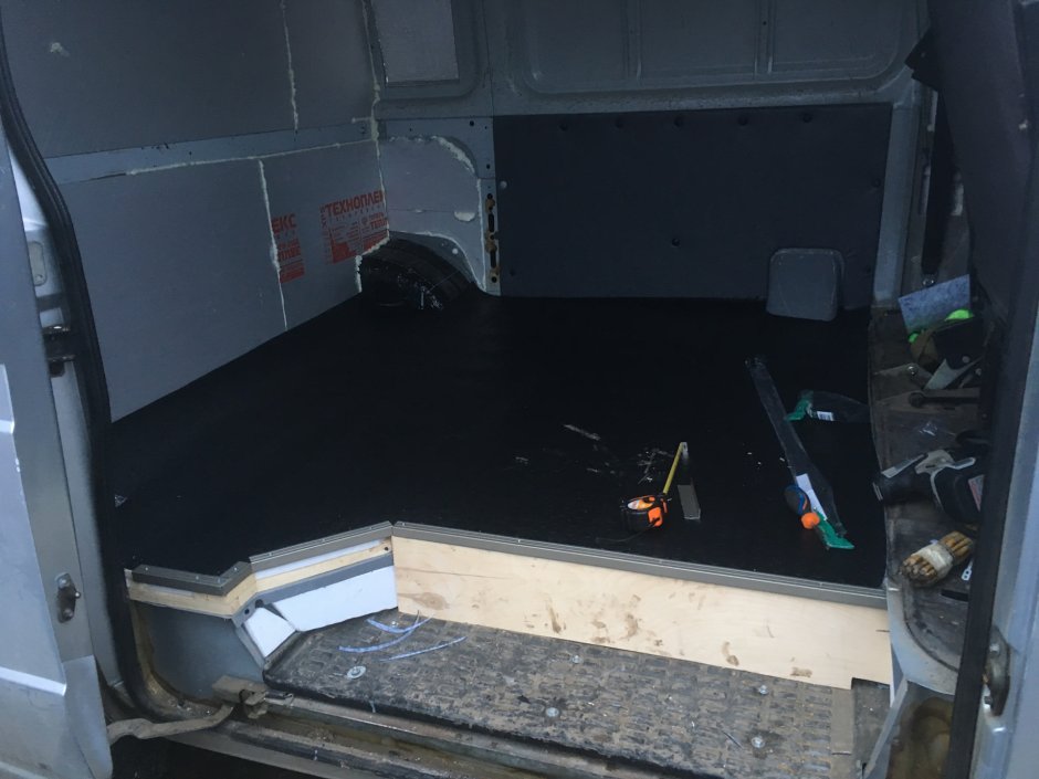 Люк пола Газель Некст