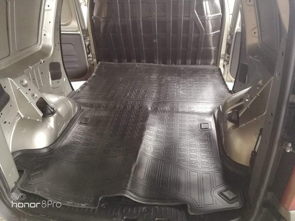 Коврик в багажник Лада Ларгус фургон