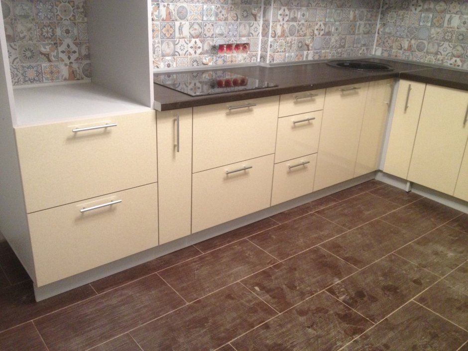 Тумбочка под микроволновку