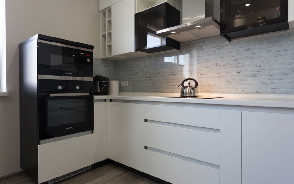 Кухонный гарнитур без ручек