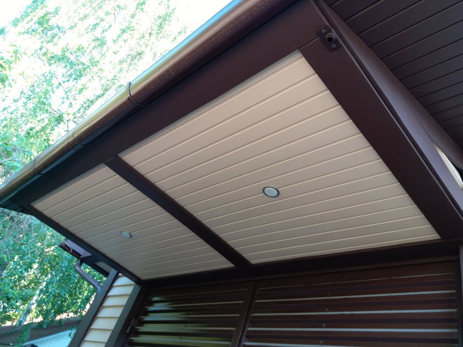 Подшивка навеса профлистом снизу 7024