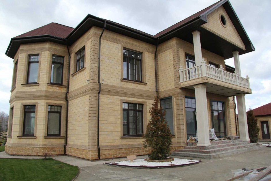 Здания из песчаника