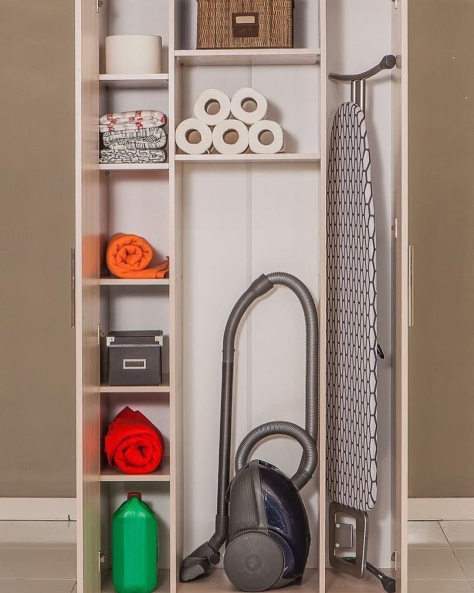 Хозяйственный шкаф