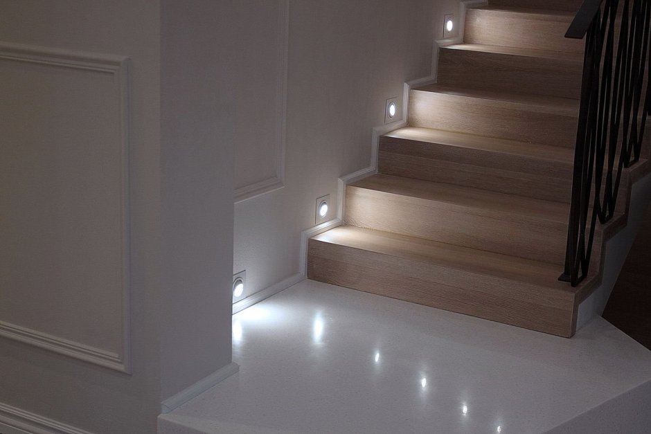 Плинтус с подсветкой