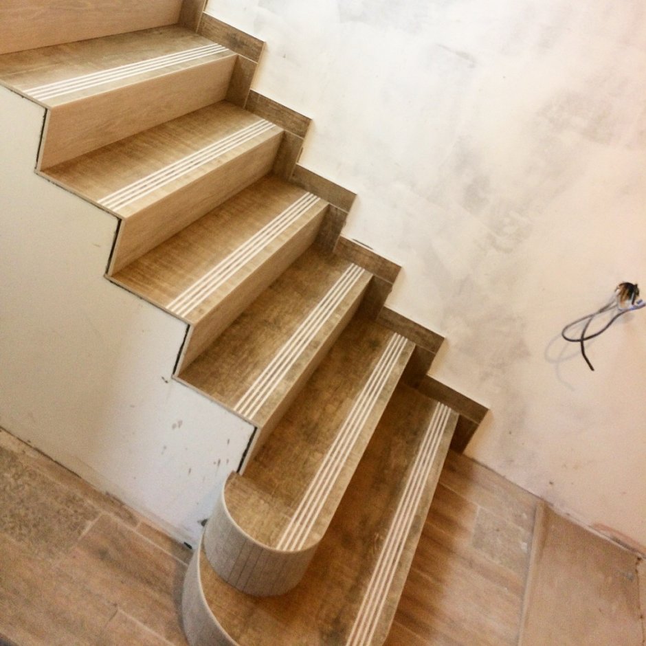 Ступеньки Керама Марацци