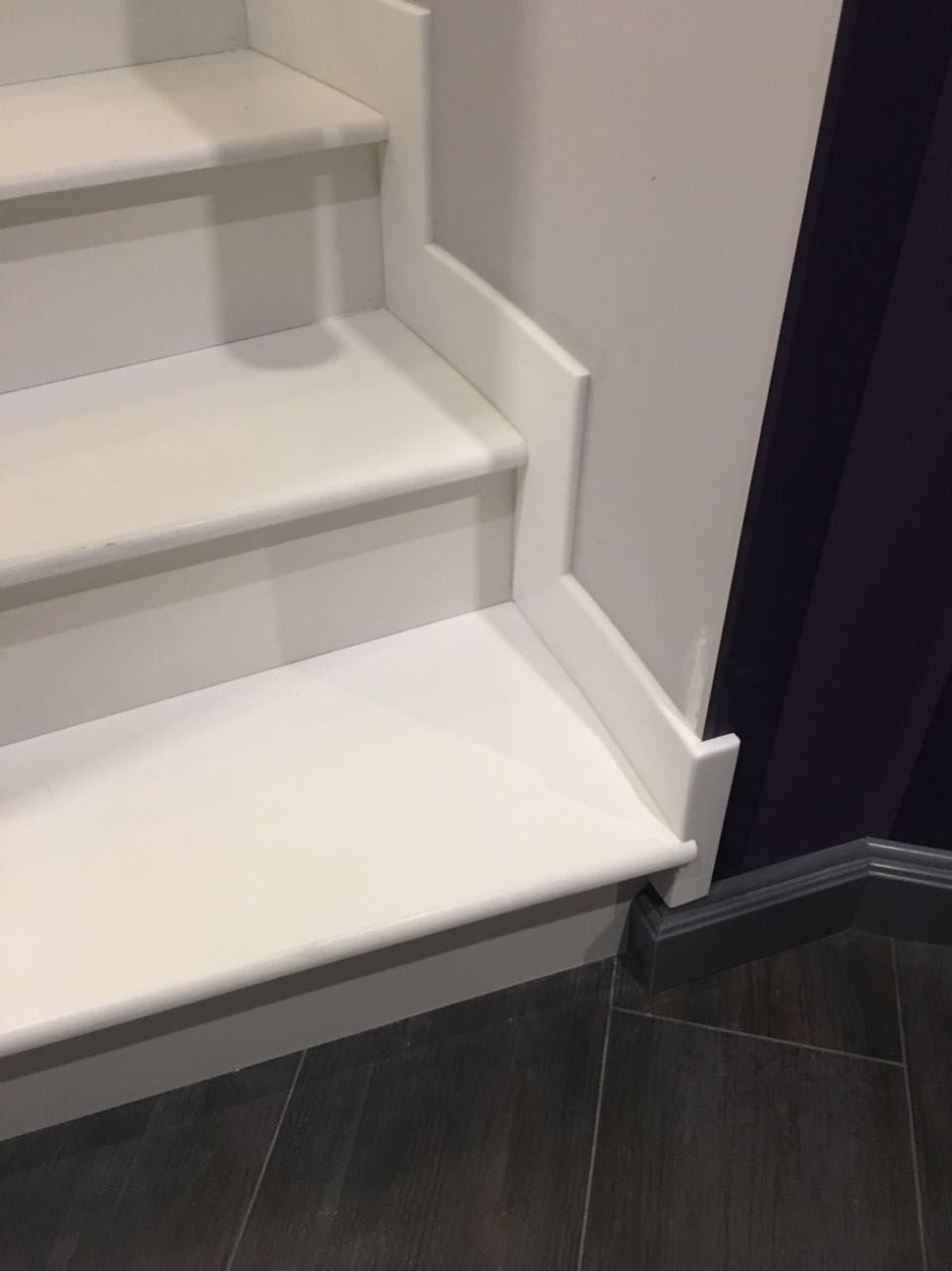 Плинтус для ступеней