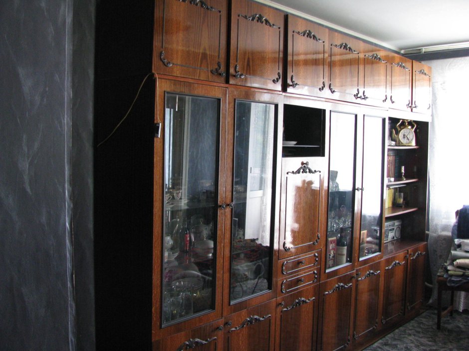 Мебельная румынская стенка Юлия