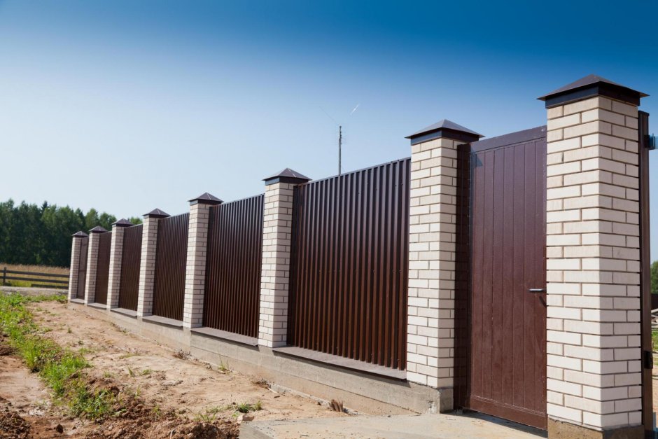 Заборные столбы из кирпича