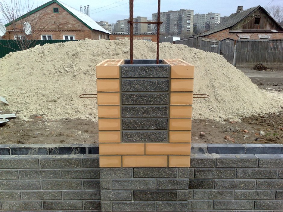 Кирпичный столб 250х250