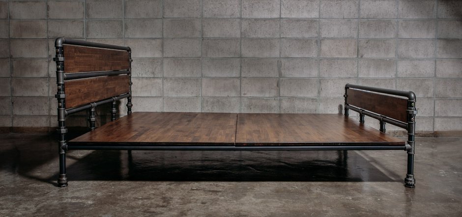 Кровать из труб в стиле лофт