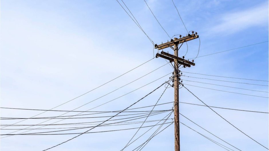 Телефонный столб