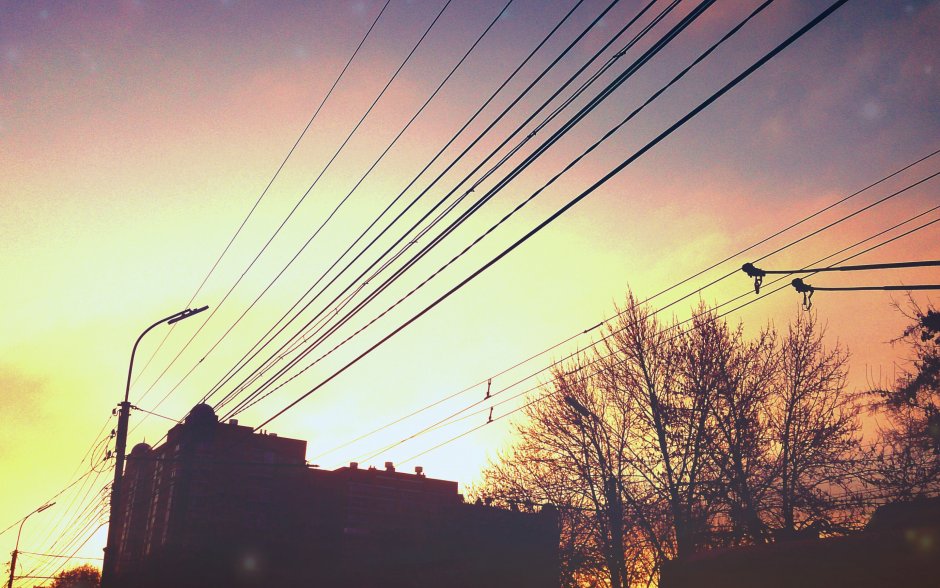 Небо с проводами