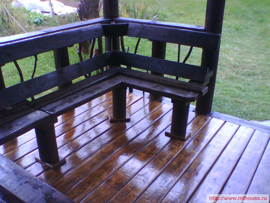 Угловая скамейка в беседку