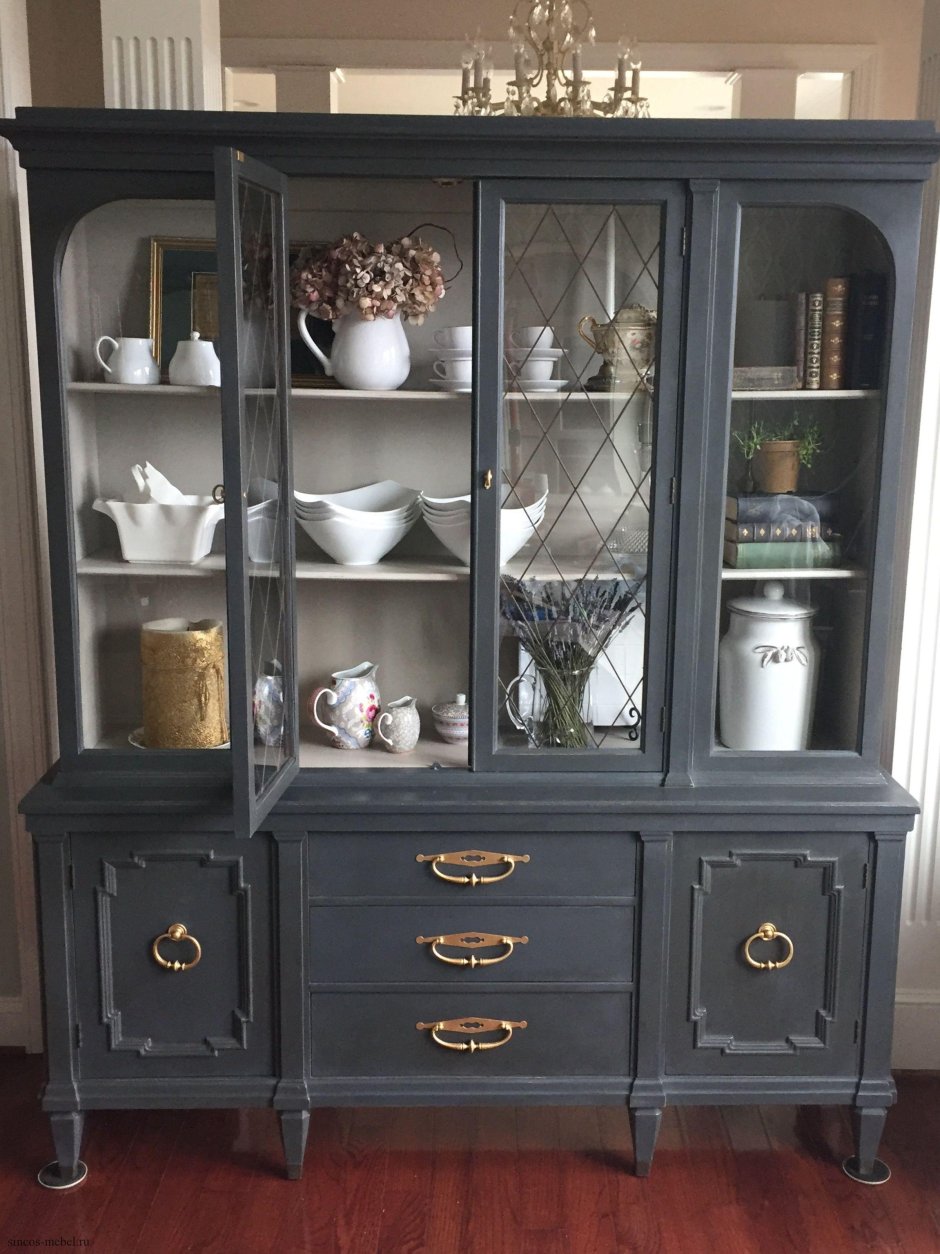 Красиво расставить посуду в серванте