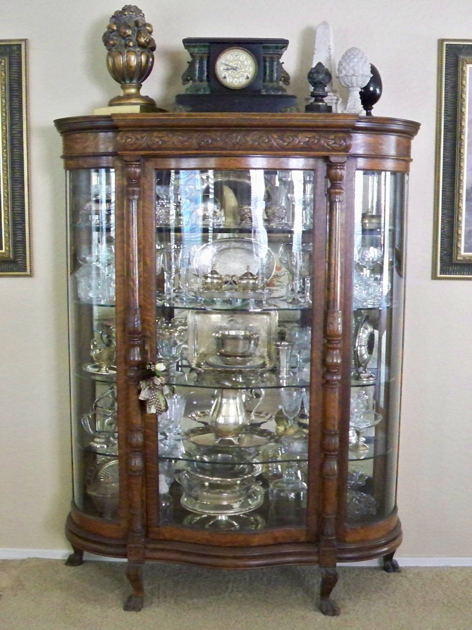 Сервант для фарфора