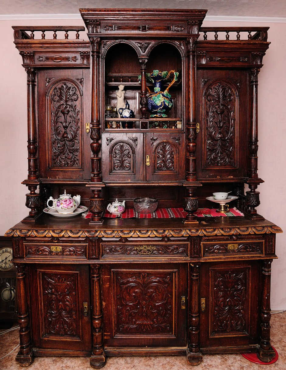 Антикварная мебель