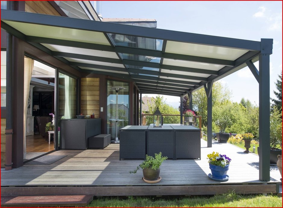 Пергола с прозрачной крышей