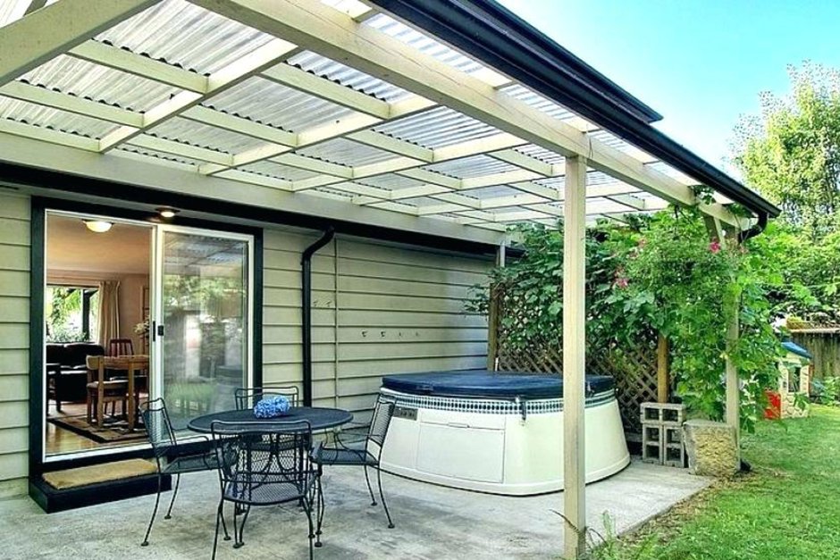 Терраса с поликарбонатной крышей