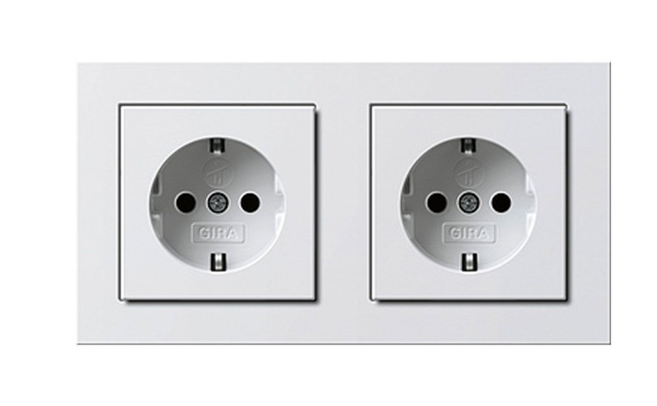 Блок розеток интернет антенна и 2 розетки 220