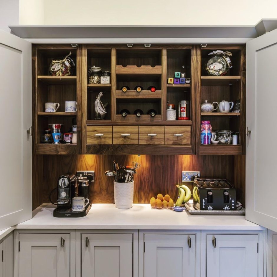 Встроенный буфет в кухонном гарнитуре