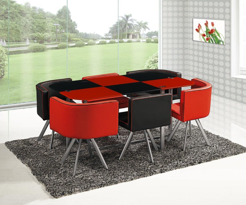 Компактный стол со стульями