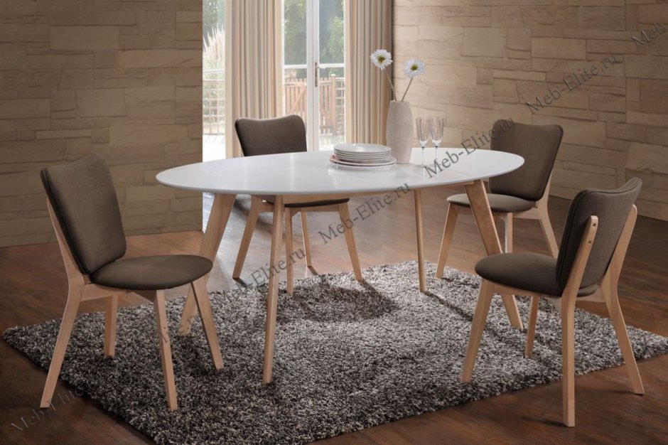 Круглый стол для офиса