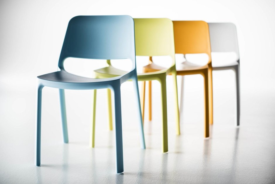 Компактный стол со стульями