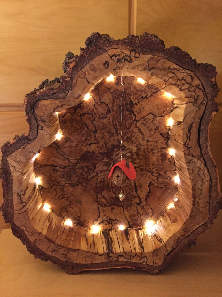 Люстра из спила дерева