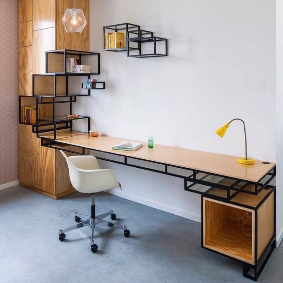 Компьютерный стол в стиле лофт