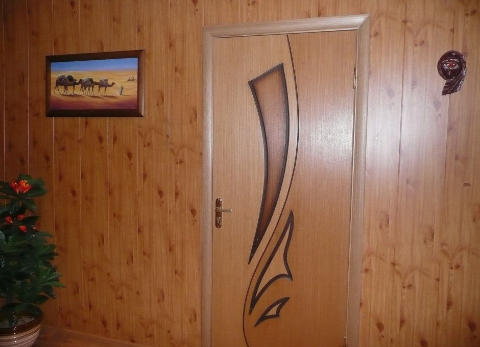 Коридор обделан панелями МДФ