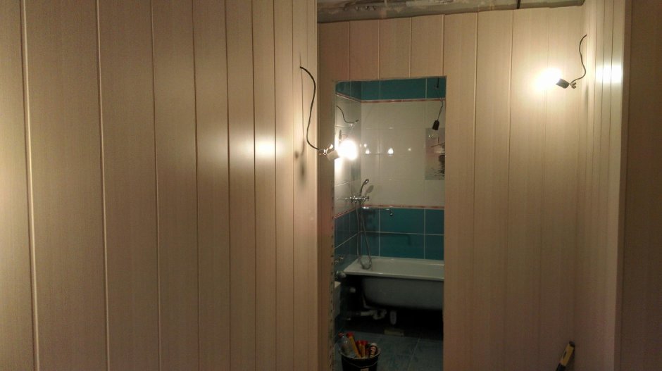 Отделка прихожей пластиковыми панелями