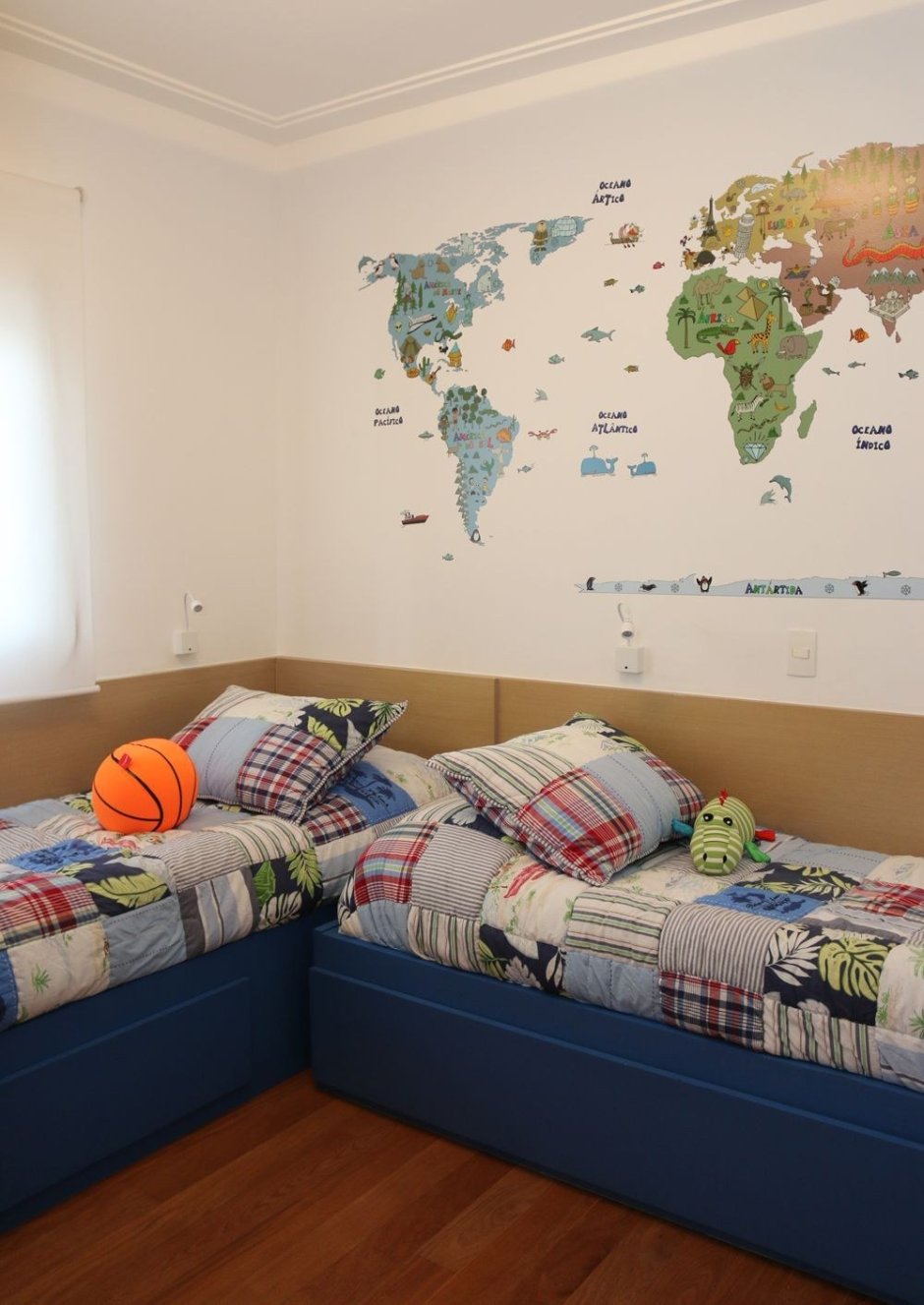 Кровати углом в детской