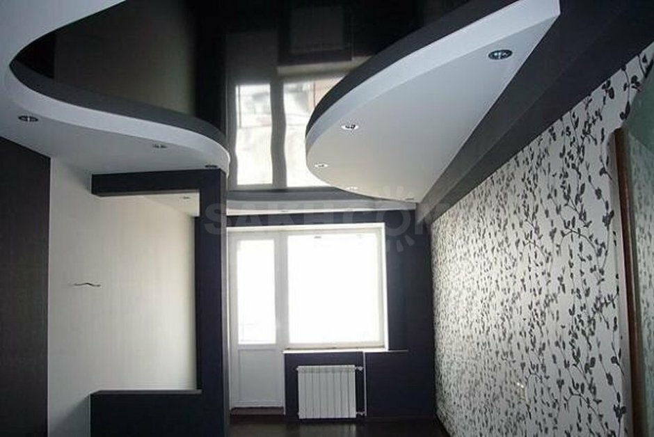 Черный глянцевый натяжной потолок