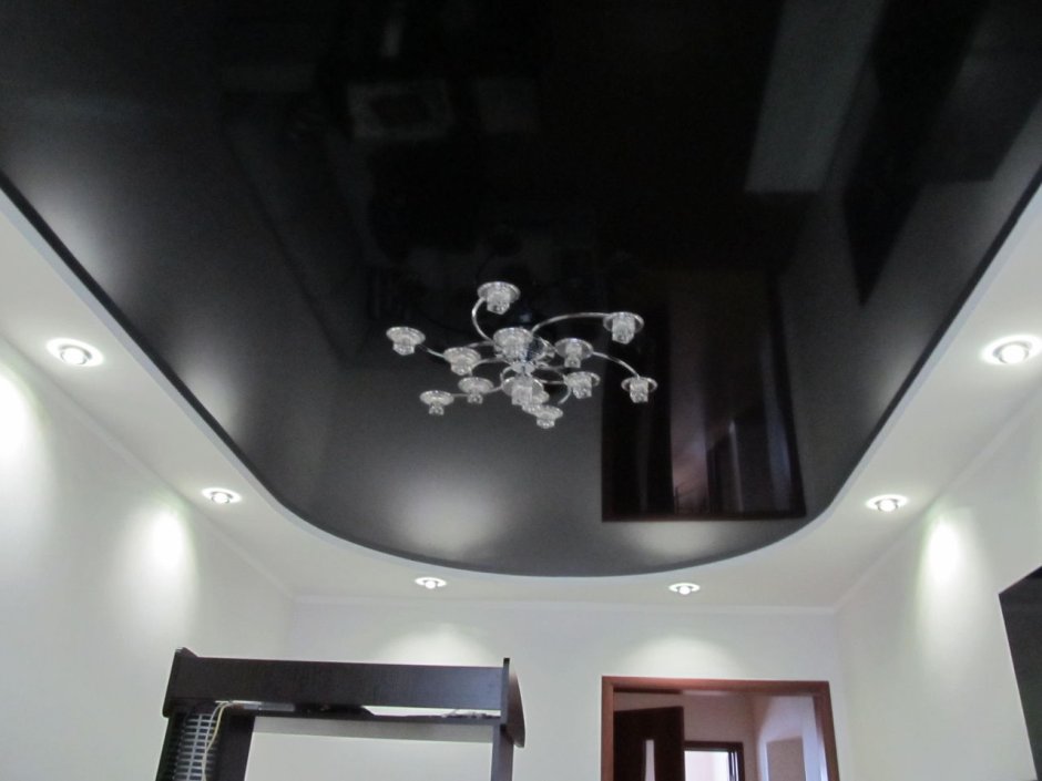 Потолки натяжные для зала черно белые