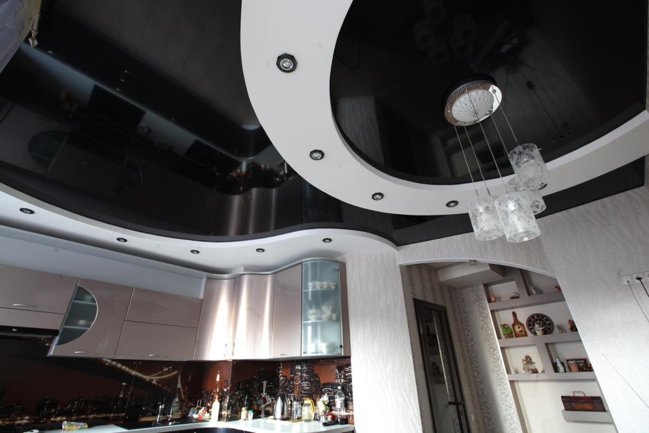 Потолок подвесной черно белый