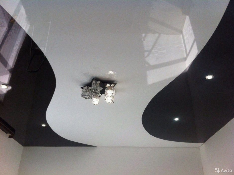 Потолок подвесной черно белый